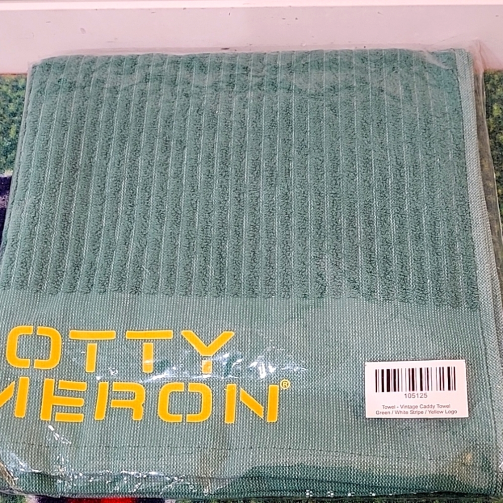 Scotty Cameron Green Golf Towel with Yellow Logo Brand NEW